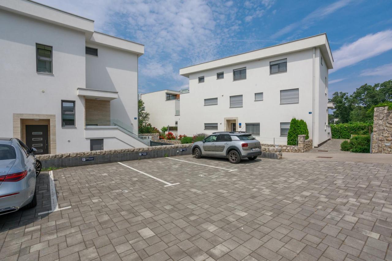 Apartments Vengust Malinska Εξωτερικό φωτογραφία