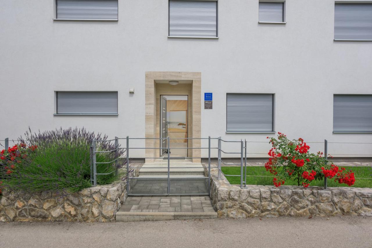 Apartments Vengust Malinska Εξωτερικό φωτογραφία